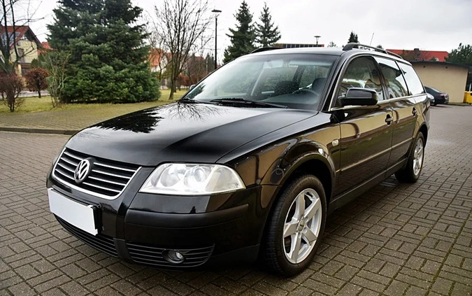 Volkswagen Passat cena 9500 przebieg: 256000, rok produkcji 2001 z Płock małe 154